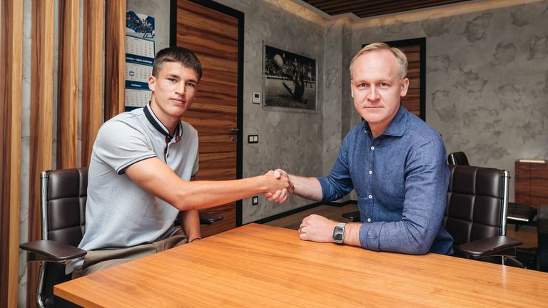 Сръбският талант Милан Майсторович подписа договор с Динамо Москва 17 годишният