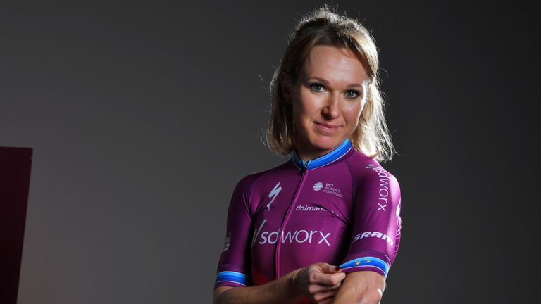 Трикратната световна шампионка по колоездене Ейми Питерс е преместена в рехабилитационна клиника в Нидерландия