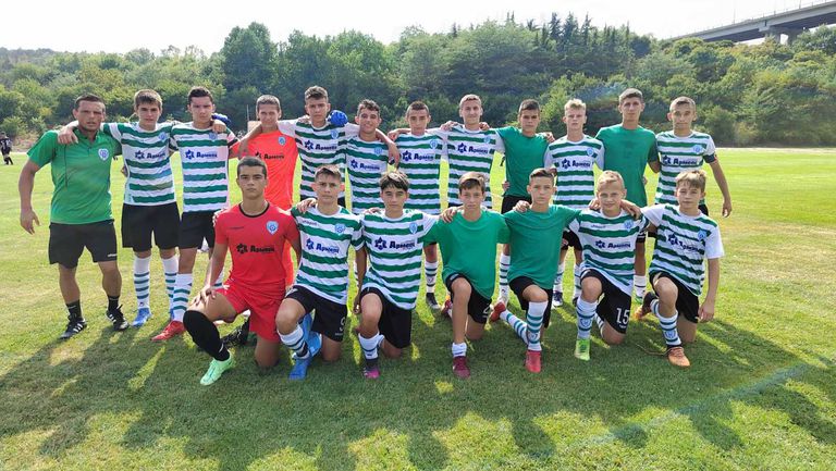 Какво става с юношите на Ботев (Пловдив)? Черно море им вкара 11 гола на Коматево