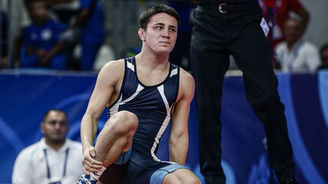 Есад Бозали ще се бори на репешажите на световното за юноши и девойки в Самоков