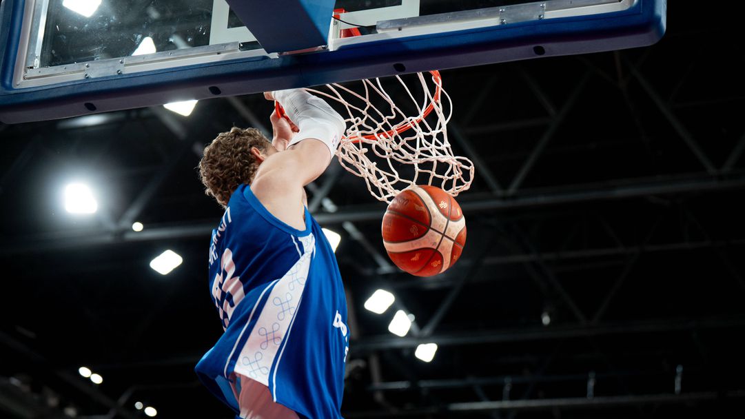 Лаури Марканен продължава да вилнее, вкара 42 точки за 24 минути