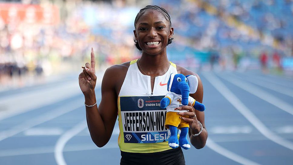 Джеферсън-Уудън и Тебого са звездите и капитаните на отбори в Kids’ Athletics Ultimate Challenge