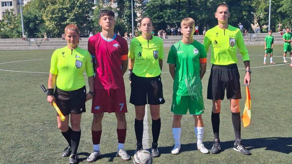 Септември започна сезона с категорична победа над Пирин при U16