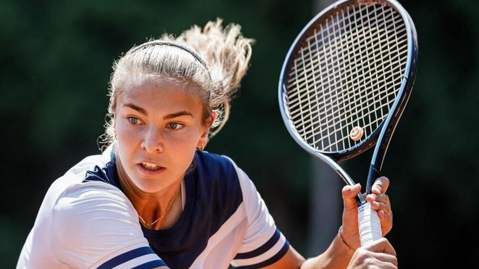 Йоана Константинова се класира за финала на двойки на турнира