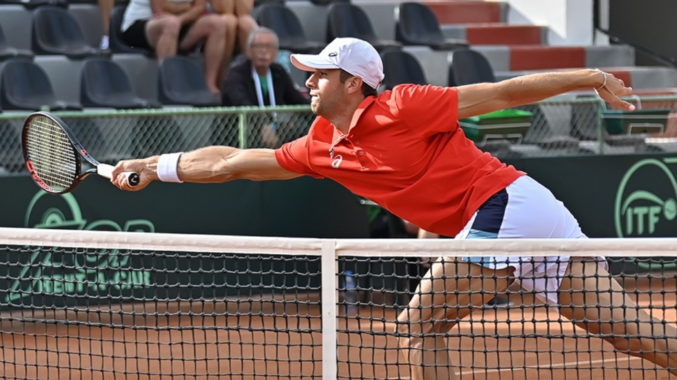 Василев, Донски и Нестеров на корта в понеделник на турнира ATP Challenger 75 в София