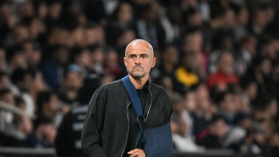 Новата практика на Луис Енрике да обикаля стадиона по време