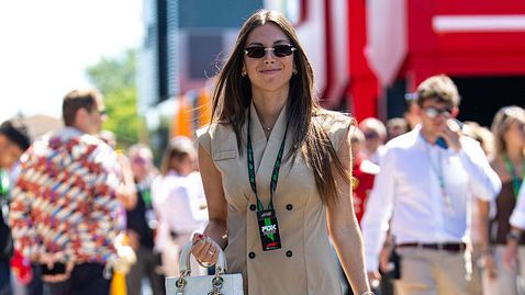 Бин Сулайем се сдоби с екзотична съперничка за поста