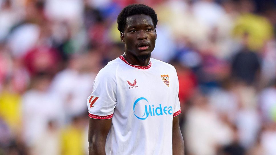 Борусия (Д) и Арсенал влизат в спор за халф на Севиля