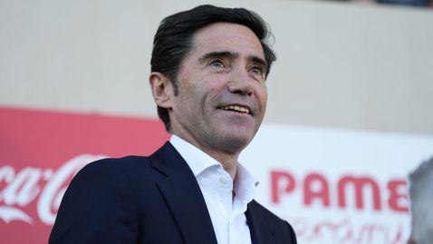  Испански треньор отказал 6 предложения от тимове в Премиър лийг и Ла Лига, чака да наследи Луис Енрике 