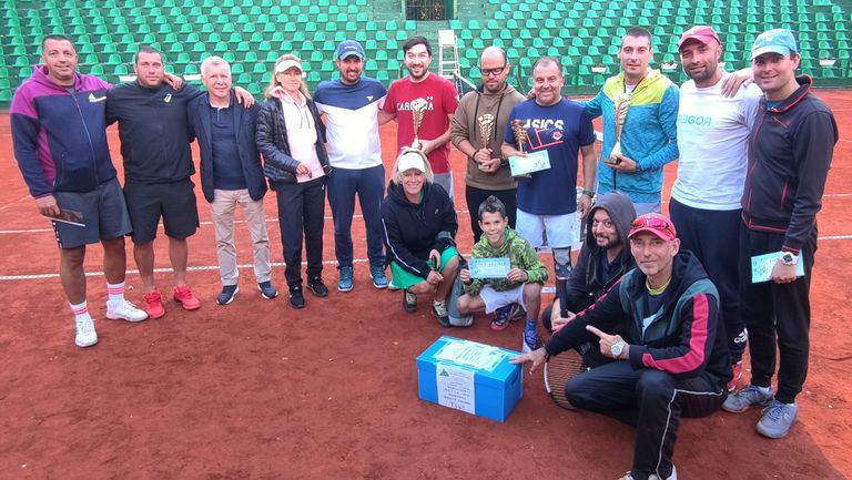 На кортовете на Националния тенис център в Борисовата градина се