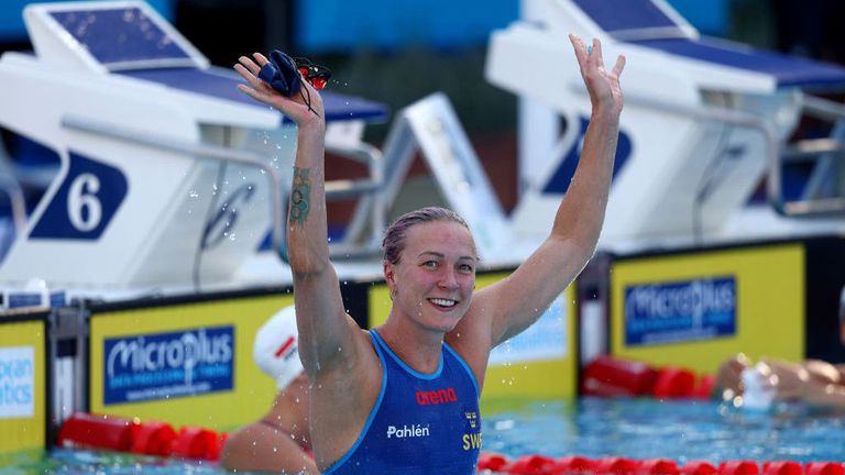 Шведската плувна звезда в спринта Сара Сьострьом ще пропусне Световните