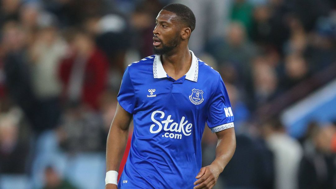 Ювентус се насочва към нападател на Евертън