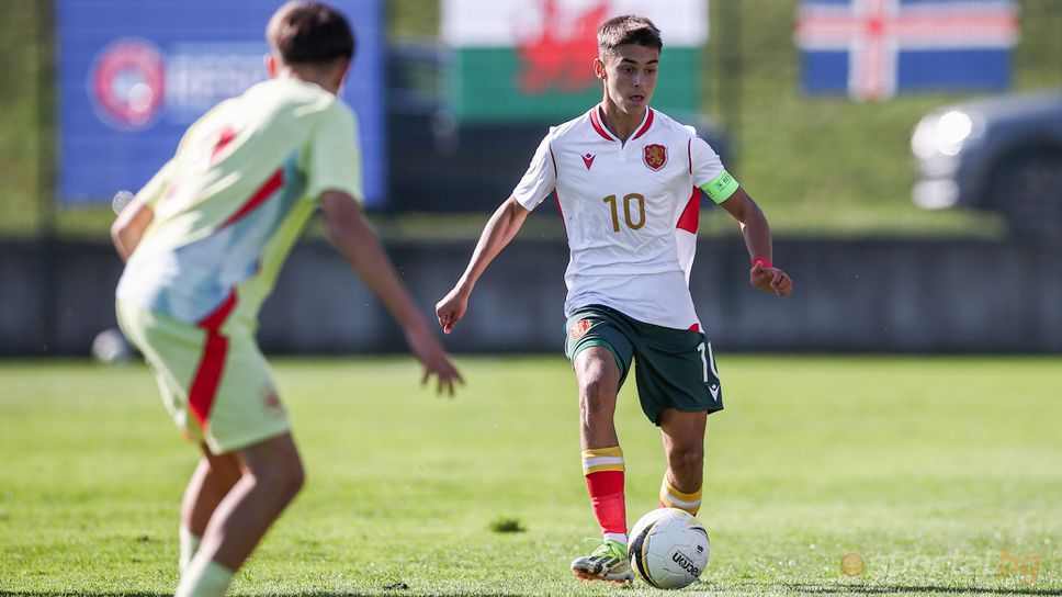 Полузащитникът на Академик Пловдив Кристиян Митрушев е избран за най добър