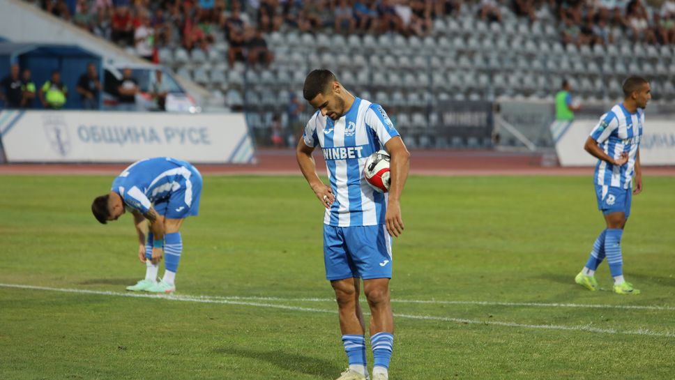 Лидерът във Втора лигаДунав Русе изпусна победата срещу Марек по