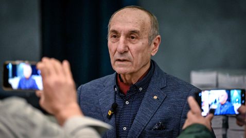 Божил Колев представи автобиографичната си книга в Добрич