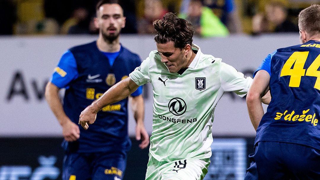 Олимпия и Йеленкович изпуснаха лидера Целье