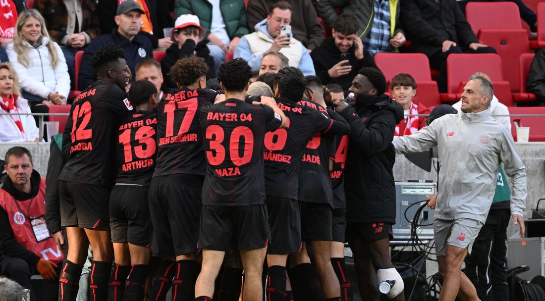 Леверкузен продължава с успехите след смяната на Тен Хаг