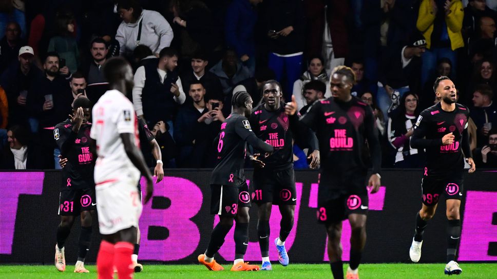 Монако продължи с грешките и при новия треньор