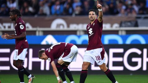  Доскорошен нападател на Наполи наказа обезкървения италиански първенец 