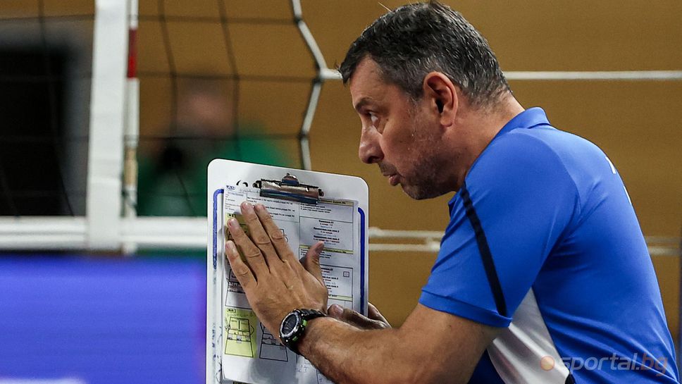 Старши треньорът на Левски София Николай Желязков говори след прибирането