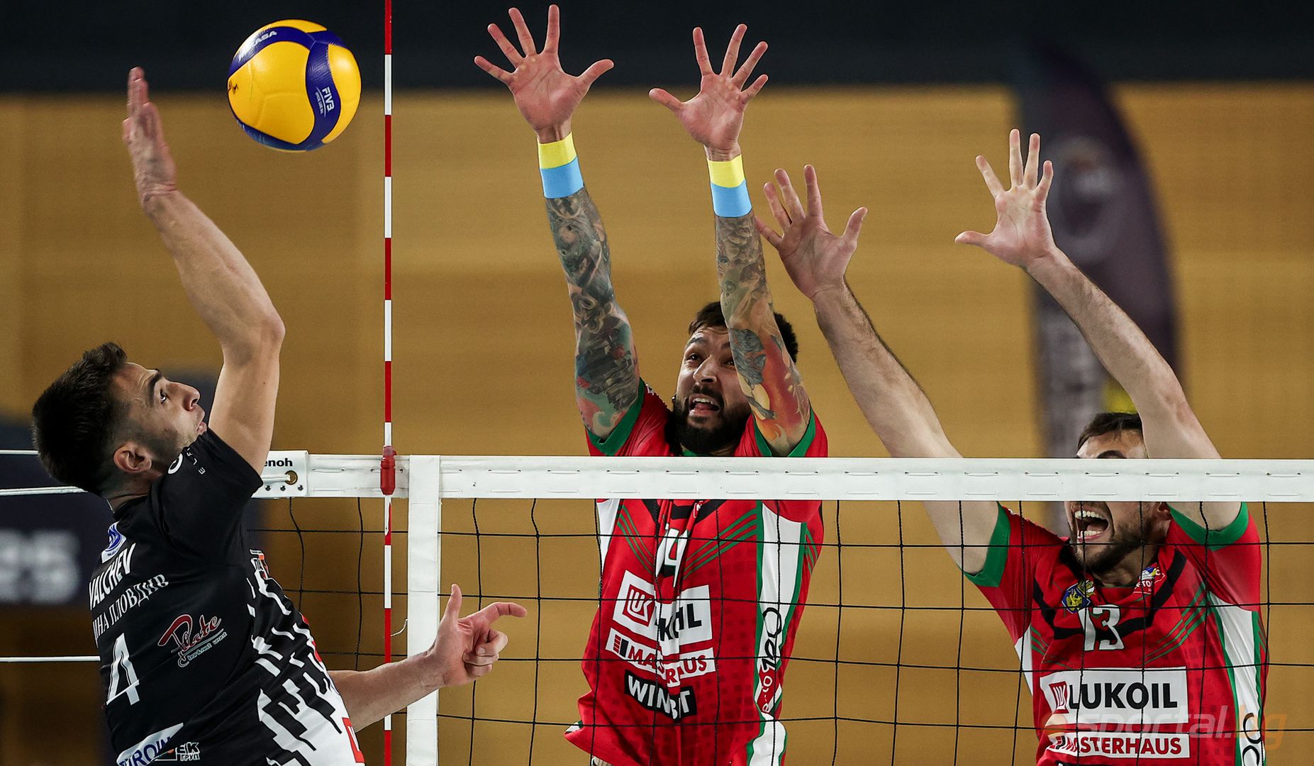 Локомотив Авиа 3:0 Нефтохимик 2010