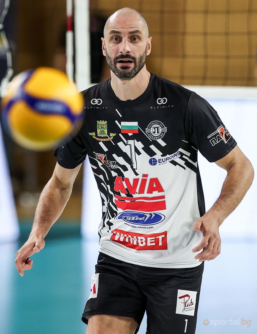 Локомотив Авиа 3:0 Нефтохимик 2010