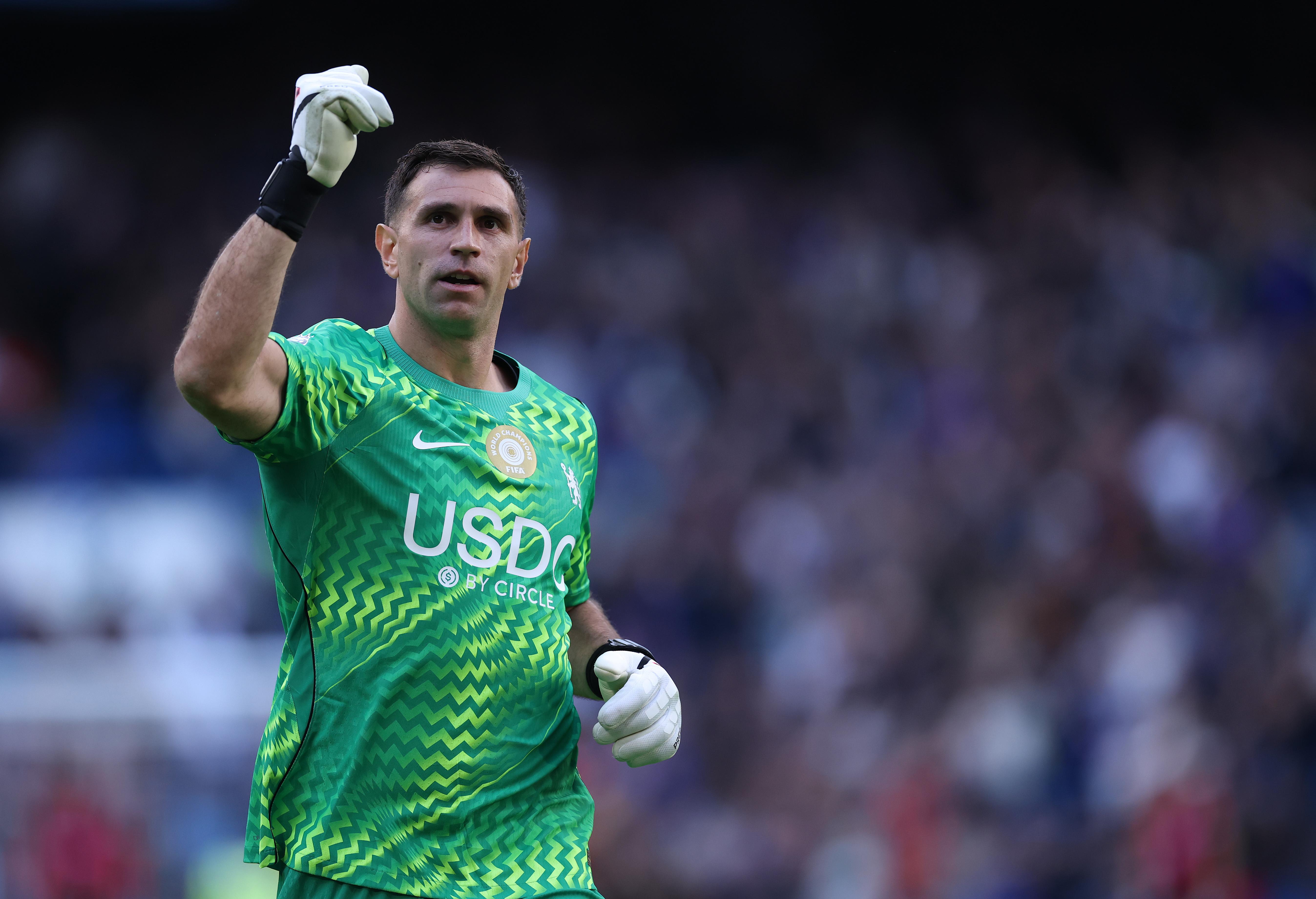 Chelsea goalkeeper Emiliano Martinez to miss matches following jaw surgery