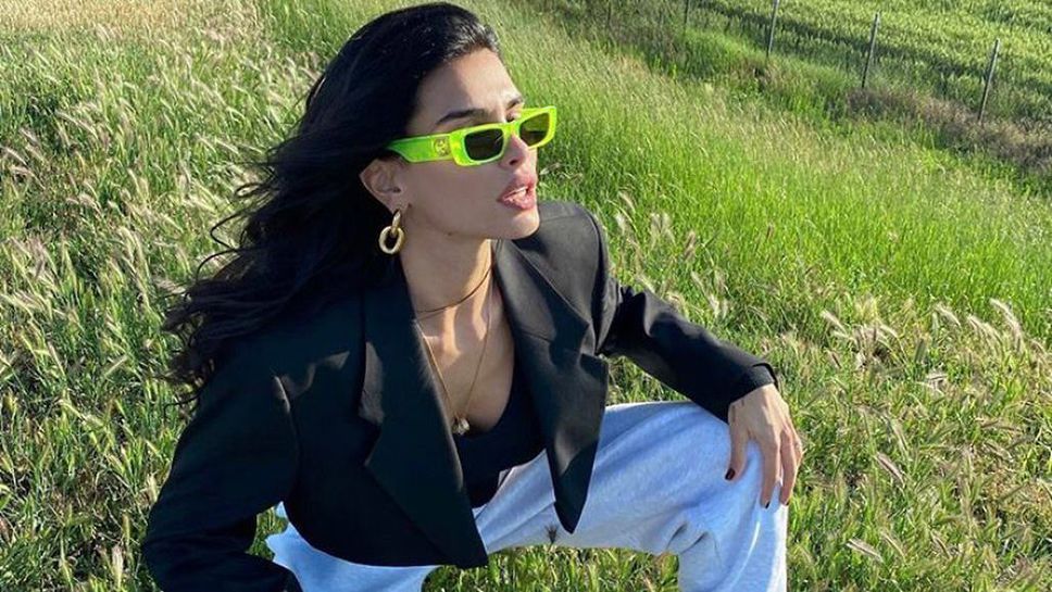 Сръбска сексбомба пак подлуди мрежата