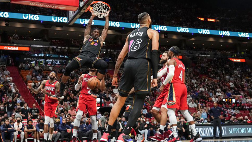 Джими Бътлър с "трипъл-дабъл" при завръщането си на паркета след контузия