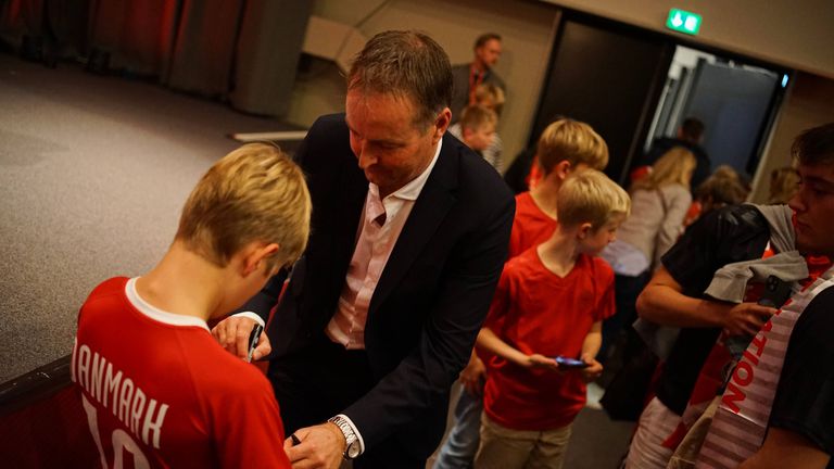 Селекционерът на датския национален отбор по футбол Каспер Хюлманд вярва