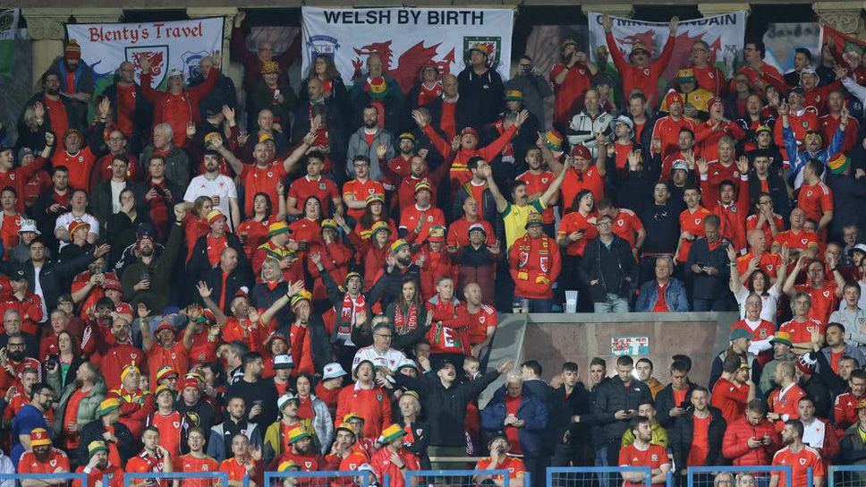 Над 30 футболни фенове на Уелс бяха задържани в Ереван след европейската квалификация с Армения