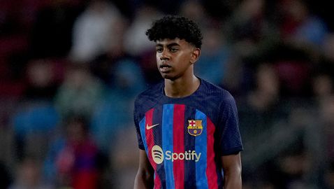 Ламин Ямал има само... седем минути на "Камп Ноу"