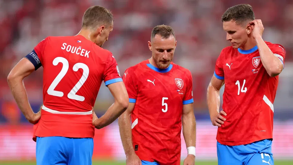 Без бонуси за играчите на Чехия заради неуважително отношение към феновете