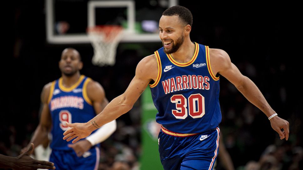 Къри изведе Уориърс до върха в НБА