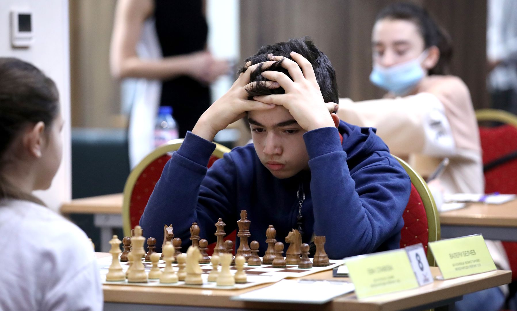 Новият министър на спорта Радостин Василев открива шахматния турнир за деца "Коледни звезди"