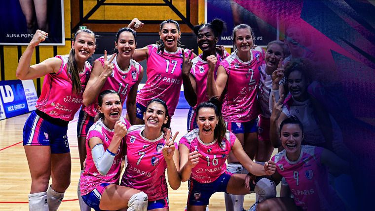 Националките Мария Йорданова и Радостина Маринова помощник треньорът Денислав Димитров и тимът на Пари Сен Клу записаха