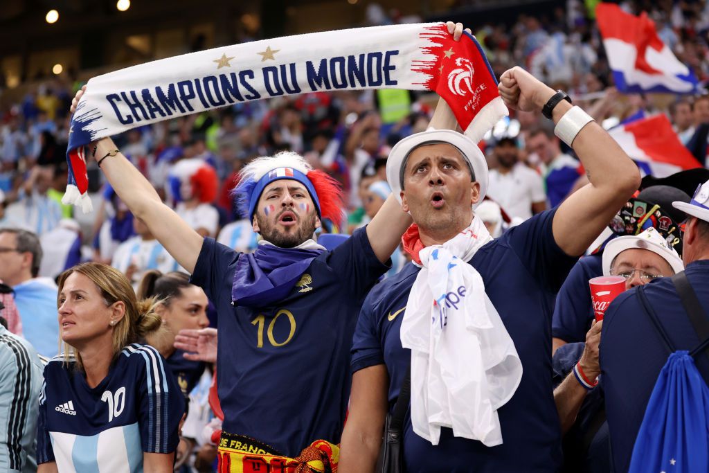  Феновете на Франция и Аржентина, край на Мондиал 2022 