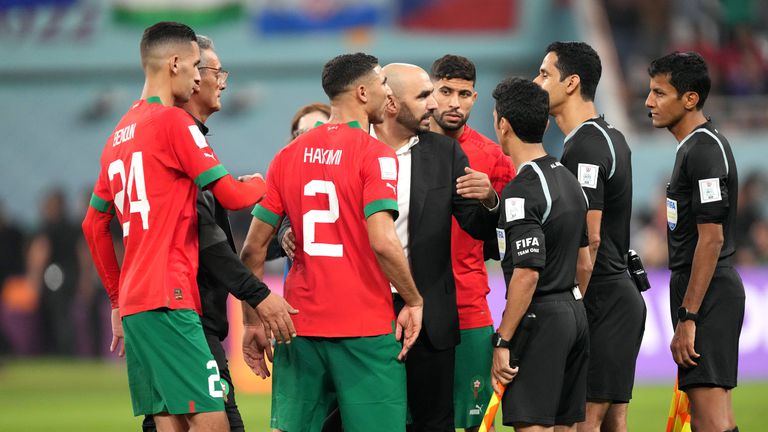 Футболистът на Мароко Ашраф Хакими се извини на Джани Инфантино