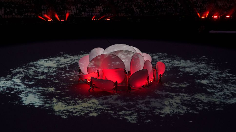 С песни и танци закриха Световното преди финала