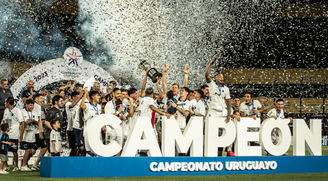 Ливърпул (Монтевидео) спечели за първи път в историята си шампионската титла на Уругвай