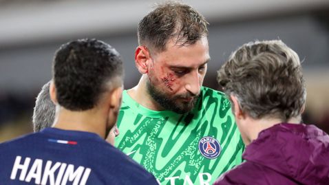 Донарума пострада лошо в мача с Монако