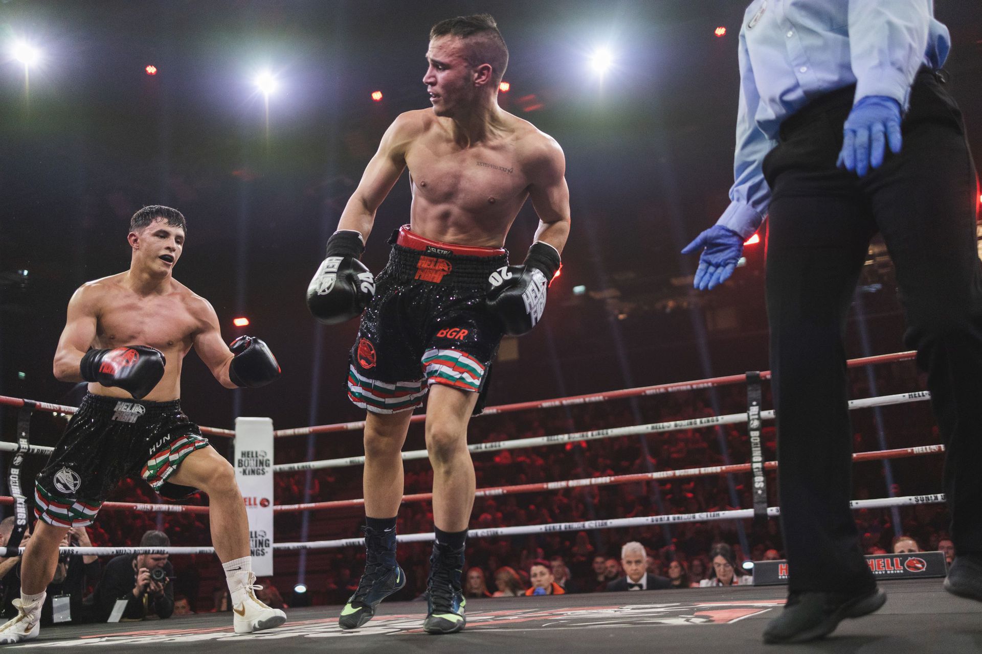 Джуров надделя над Спасов на MAX FIGHT 60 и забавлява публиката