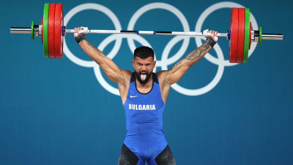 Бронзовият олимпийски медалист по вдигане на тежести от Париж 2024