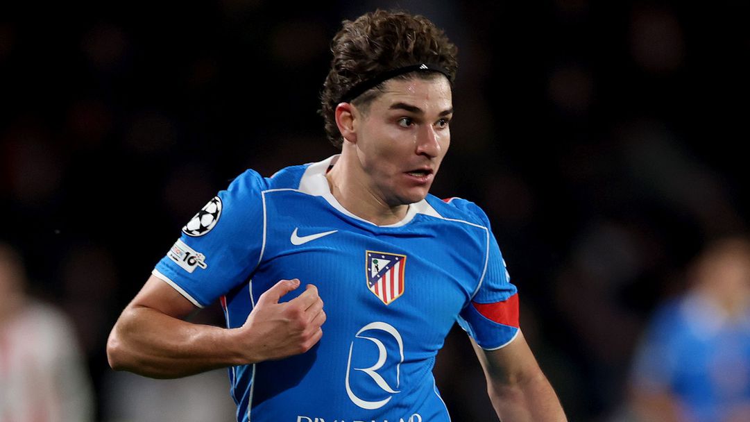 Барселона не се отказва от Хулиан Алварес