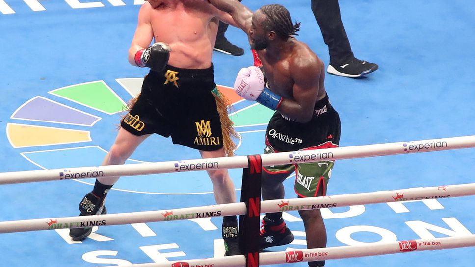 С петминутно и 29 секундно видео Терънс Крауфорд обяви във