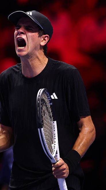 Ходар спаси 4 мачбола, изненада водача в схемата на "Следващата генерация"