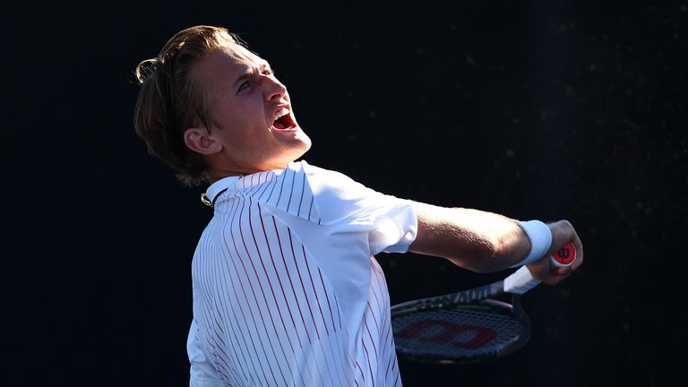Корда демонстрира непримиримост и спечели близо 5-часова битка на Australian Open