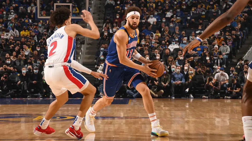 Уориърс надиграха с лекота Пистънс, Клей Томпсън с най-добро постижение след завръщането си