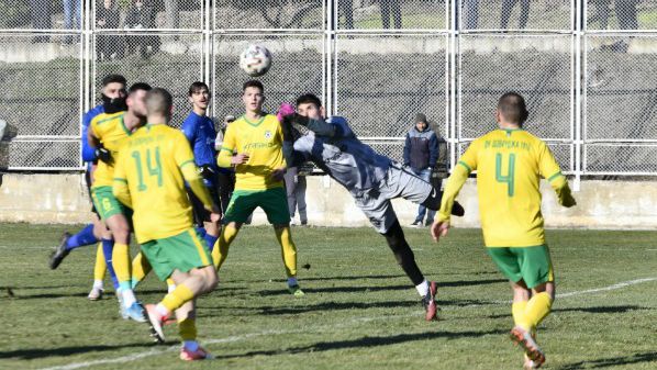 Черно море и Добруджа завършиха наравно в мач с шест гола