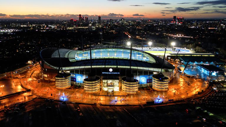 Шампионът Манчестър Сити приема Тотнъм на Етихад Стейдиум в отложен